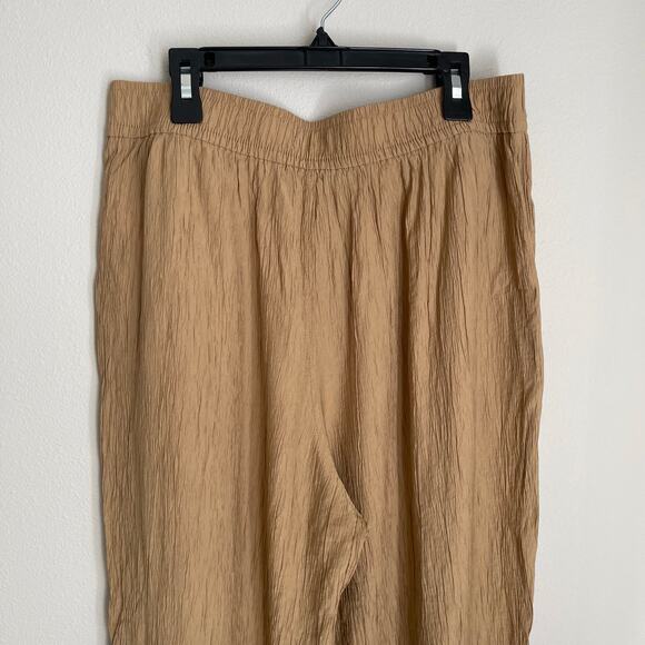 Madewell Khaki Crinkled Crepe Straight-Leg Crop Pants (M) - Picture 7 of 13